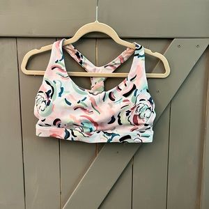 Athleta ladies Workout Sports  Bra size Large